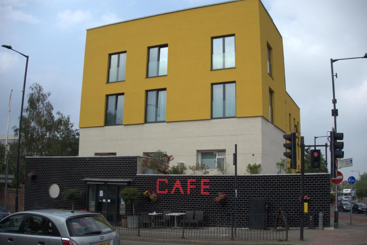 Abbey Point Hotel Wembley Esterno foto