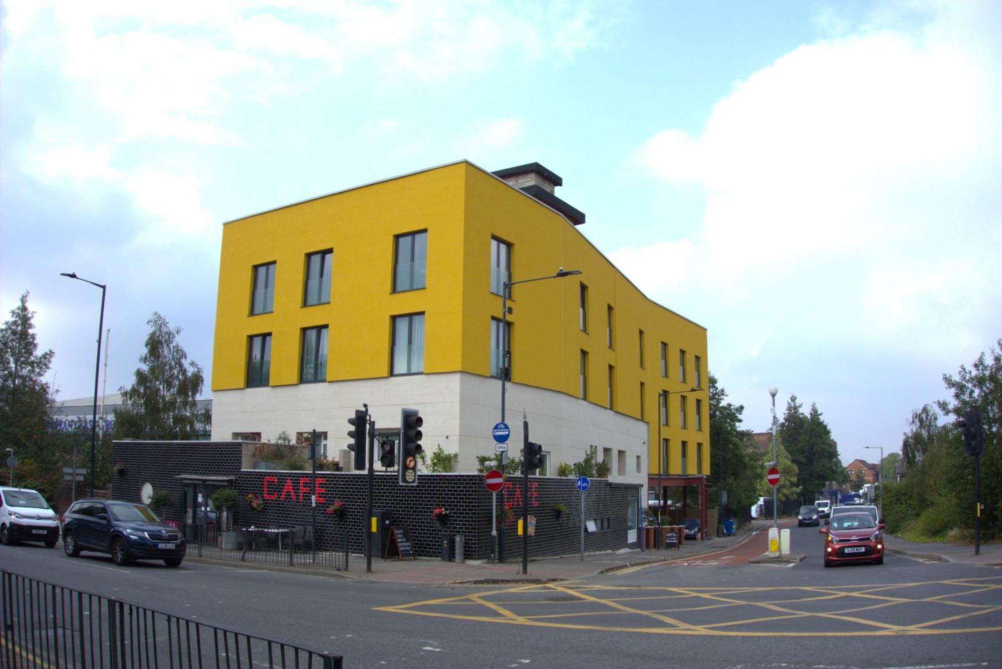 Abbey Point Hotel Wembley Esterno foto