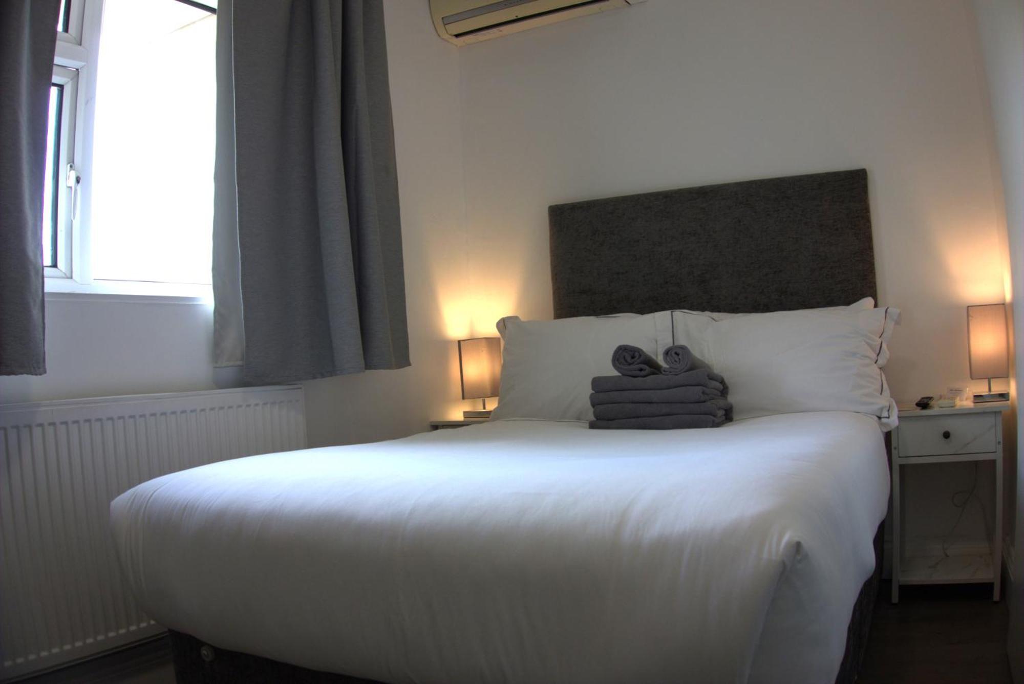 Abbey Point Hotel Wembley Esterno foto