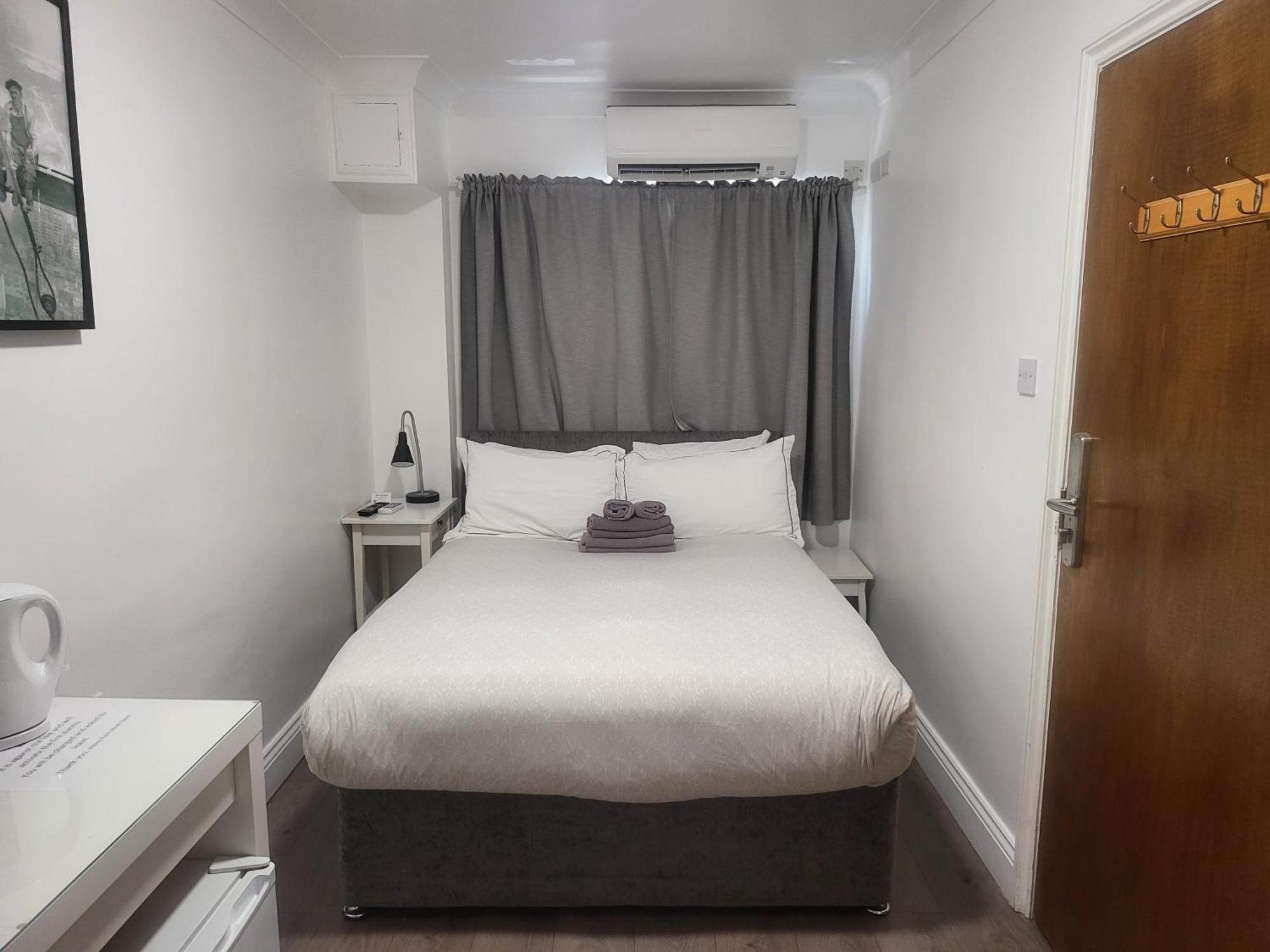 Abbey Point Hotel Wembley Esterno foto