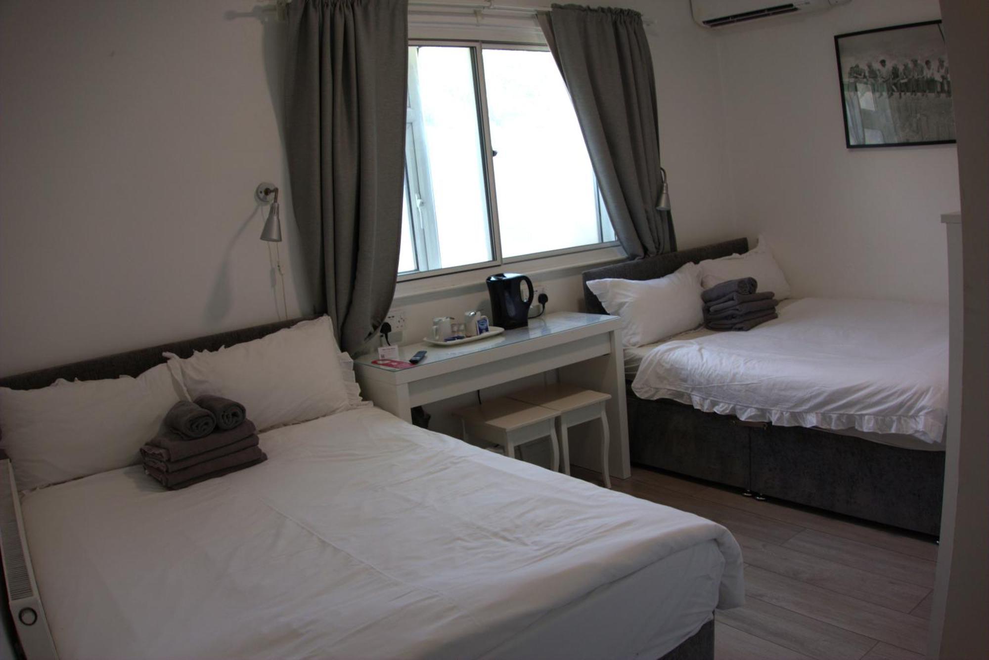 Abbey Point Hotel Wembley Esterno foto